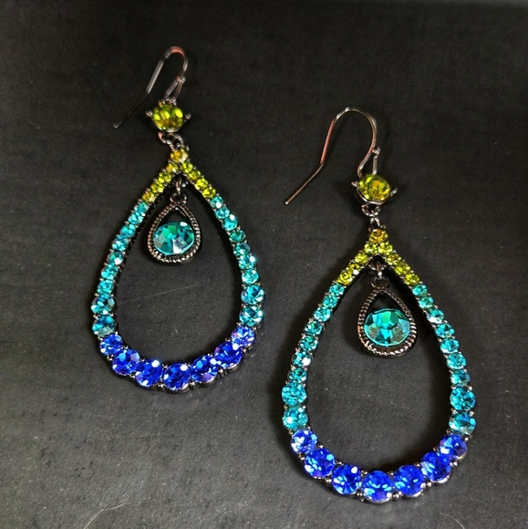 Elegant Blue and Green Rehnistone Teardrop Earrings - Picture 15 of 17